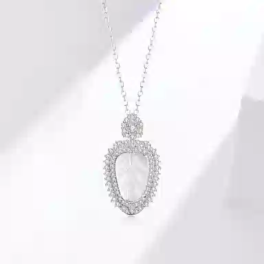 925