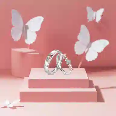 925