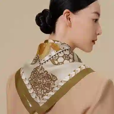 WENSLI Magnolia Silk Scarf