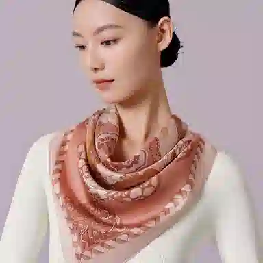 WENSLI Magnolia Silk Scarf