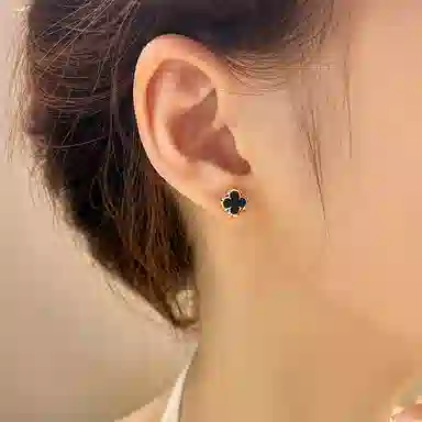Ai De Promise Clover Stud Earrings