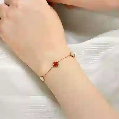 Ai De Promise Clover Stud Earrings