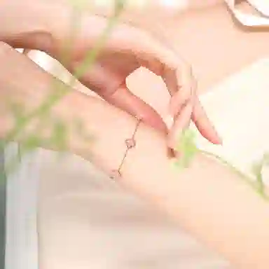 Ai De Promise Clover Stud Earrings