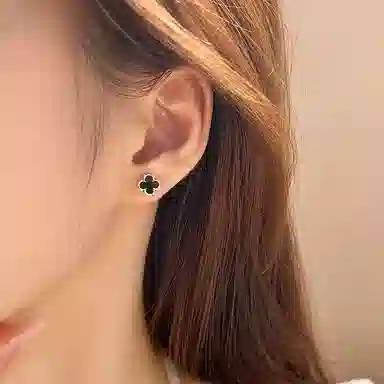 Ai De Promise Clover Stud Earrings