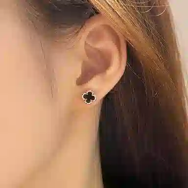 Ai De Promise Clover Stud Earrings
