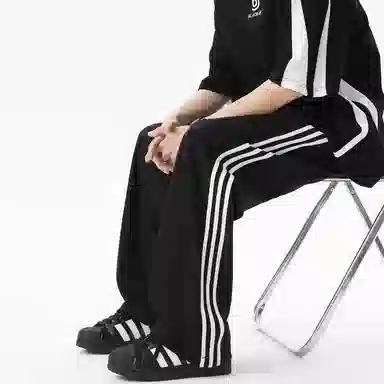 TEN MIRO