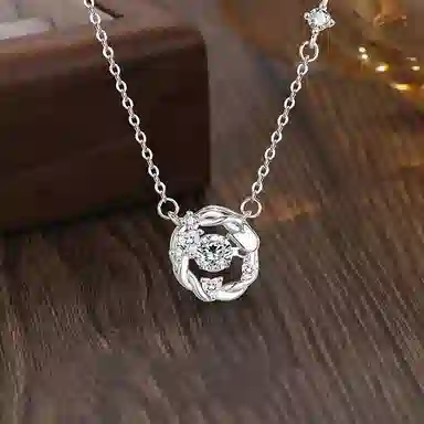 925
