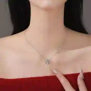 925