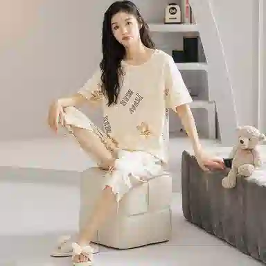 歌倩雅 卡通印花圆领短袖七分裤睡衣套装 女款 杏色
