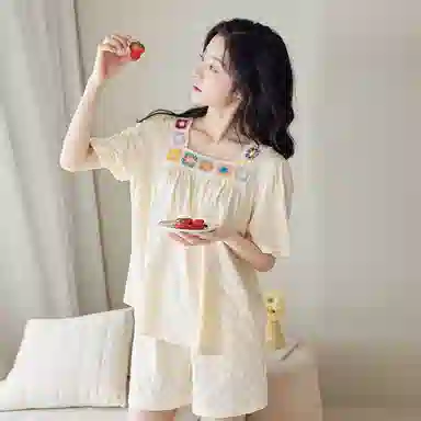歌倩雅 简约亲肤舒适透气短袖休闲可外穿短裤睡衣套装 女款 米白色