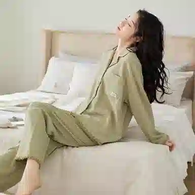 歌倩雅 纽扣流苏边口袋长袖上衣纯色简约长裤睡衣套装 女款 绿色流苏边
