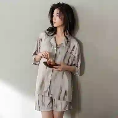 歌倩雅 口袋翻领带胸垫上衣舒适透气短裤睡衣套装 女款 灰色