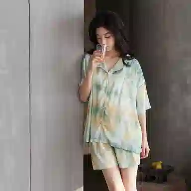 歌倩雅 薄款翻领短袖短裤睡衣套装 女款 淡绿色