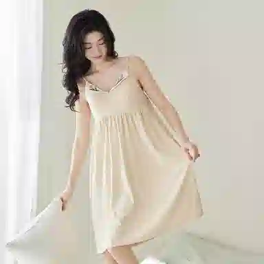歌倩雅 简约带胸垫甜美舒适无袖吊带睡裙 女款 杏色