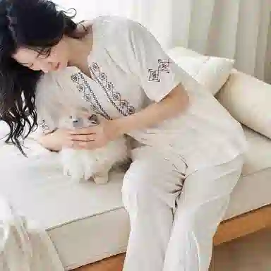 V