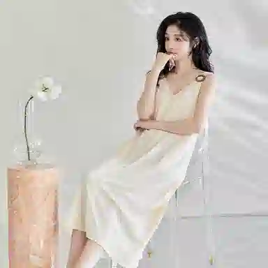 歌倩雅 纯色薄款纯欲风吊带无袖长款睡裙 女款 杏色