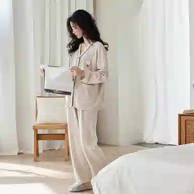 歌倩雅 拼色立体花卉刺绣长袖长裤可外穿睡衣套装 女款 杏咖