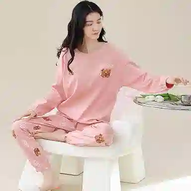 歌倩雅 舒适亲肤休闲可外穿卡通圆领塔套头长袖长裤睡衣套装 女款 粉色