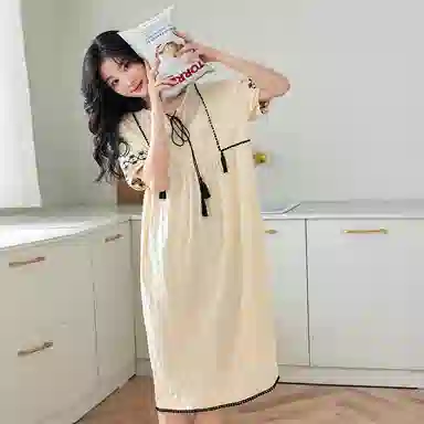 歌倩雅 简约舒适透气短袖睡裙 女款 乳白色