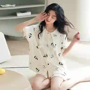 歌倩雅 小熊猫印花满印上衣舒适透气三分裤睡衣套装 女款 米白