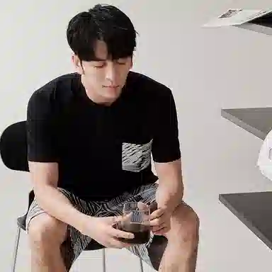 歌倩雅 圆领宽松上衣松紧腰短裤睡衣套装 男款 黑色