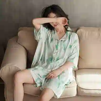 歌倩雅 带胸垫翻领短袖松紧腰短裤夏天可外穿家居服睡衣套装 女款 白色