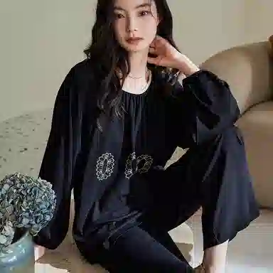 歌倩雅 圆领长袖长裤印花家居服睡衣礼盒 女款 图片色