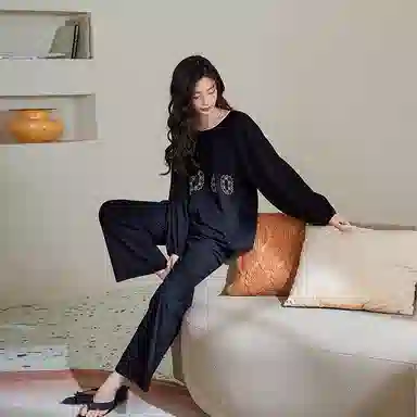 歌倩雅 圆领长袖长裤印花家居服睡衣礼盒 女款 图片色