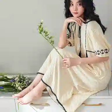 歌倩雅 简约舒适透气短袖睡裙 女款 乳白色