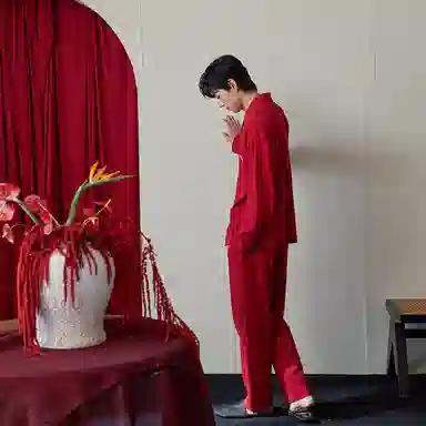 歌倩雅 简约亲肤舒适柔软透气长袖本命年休闲可外穿长裤睡衣礼盒 男款 红色