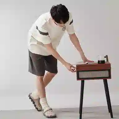 歌倩雅 字母圆领可外穿短袖上衣松紧腰短裤睡衣套装 男款 杏色