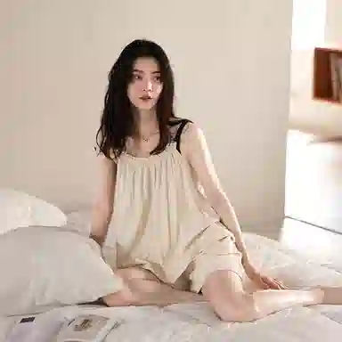 歌倩雅 纯色薄款无袖吊带松紧腰短裤睡衣套装 女款 米色