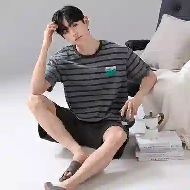 歌倩雅 舒适条纹运动风圆领短袖五分裤睡衣套装 男款 灰色