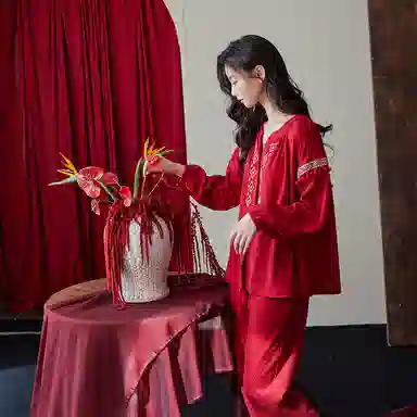 歌倩雅 秋季中式国风印花本命年家居睡衣礼盒 女款 红色