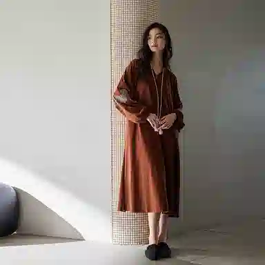 歌倩雅 时尚高级感休闲简约长袖睡衣礼睡裙 女款 图色