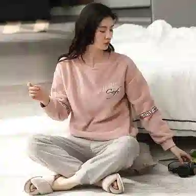 歌倩雅 加厚保暖字母刺绣运动可外穿睡衣套装 女款 图片色