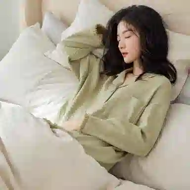 歌倩雅 纽扣流苏边口袋长袖上衣纯色简约长裤睡衣套装 女款 绿色流苏边