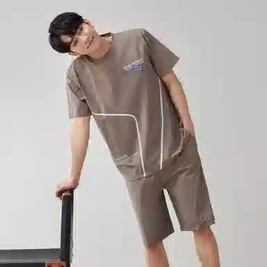 歌倩雅 字母印花圆领套头短袖上衣松紧腰短裤睡衣套装 男款 浅咖色