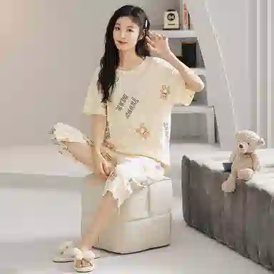 歌倩雅 卡通印花圆领短袖七分裤睡衣套装 女款 杏色