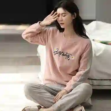 歌倩雅 运动风法兰绒加厚加绒保暖珊瑚绒长袖长裤可外穿睡衣套装 女款 灰粉色