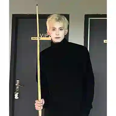 DEMAVIE T