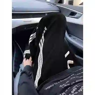 DEMAVIE vibe