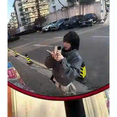 DEMAVIE vibe