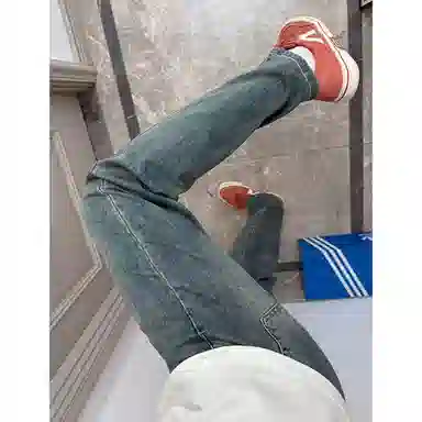 DEMAVIE