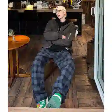 DEMAVIE vibe