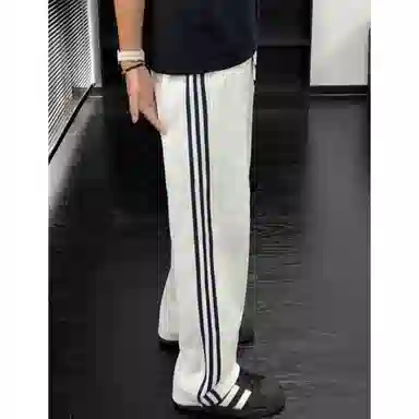 DEMAVIE