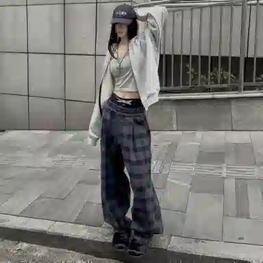 DEMAVIE vibe