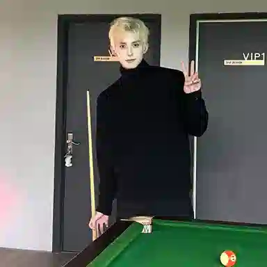 DEMAVIE T