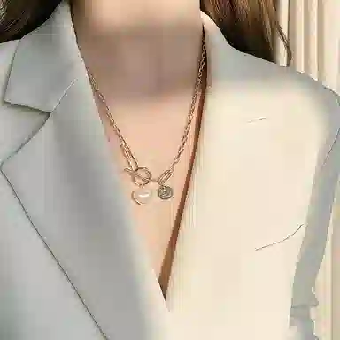 LILYLOTTY ins