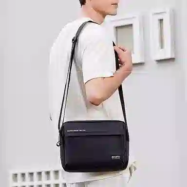 Volunteer Crossbody Bag